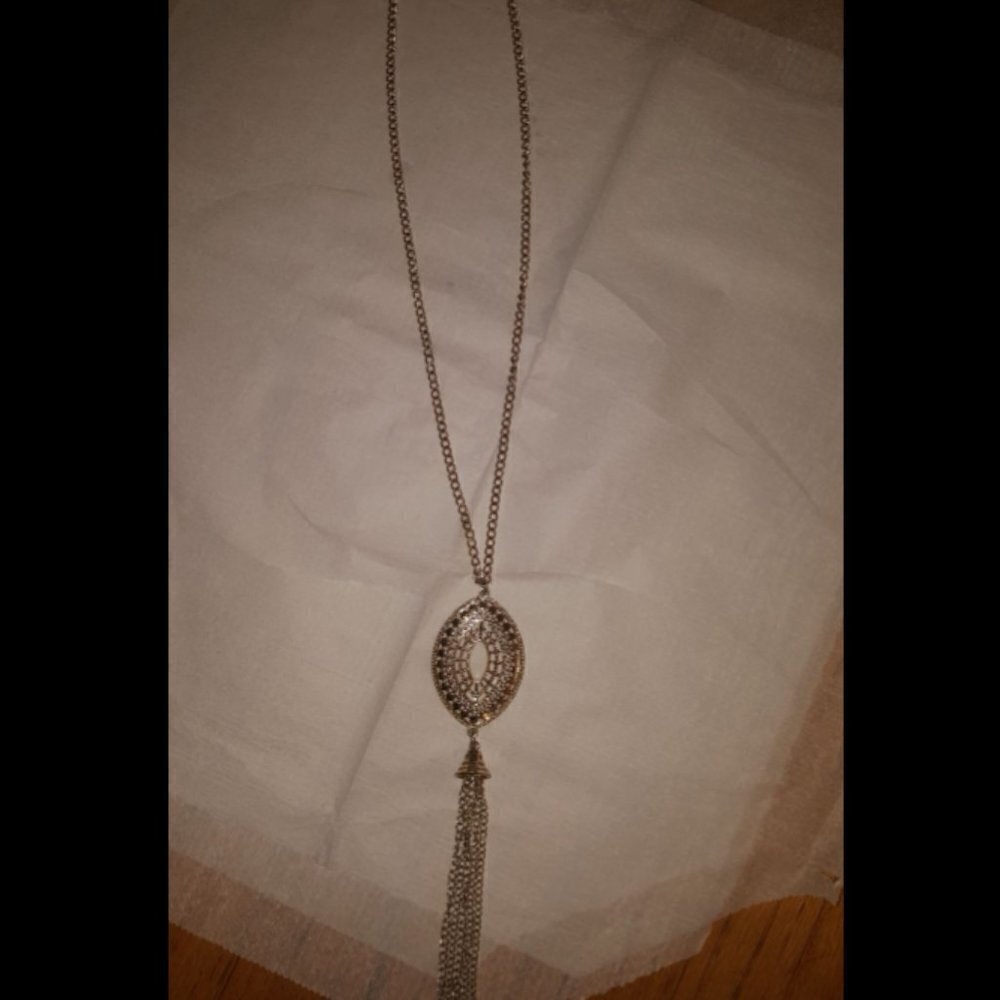 Necklace Pendant -> Necklace pendant